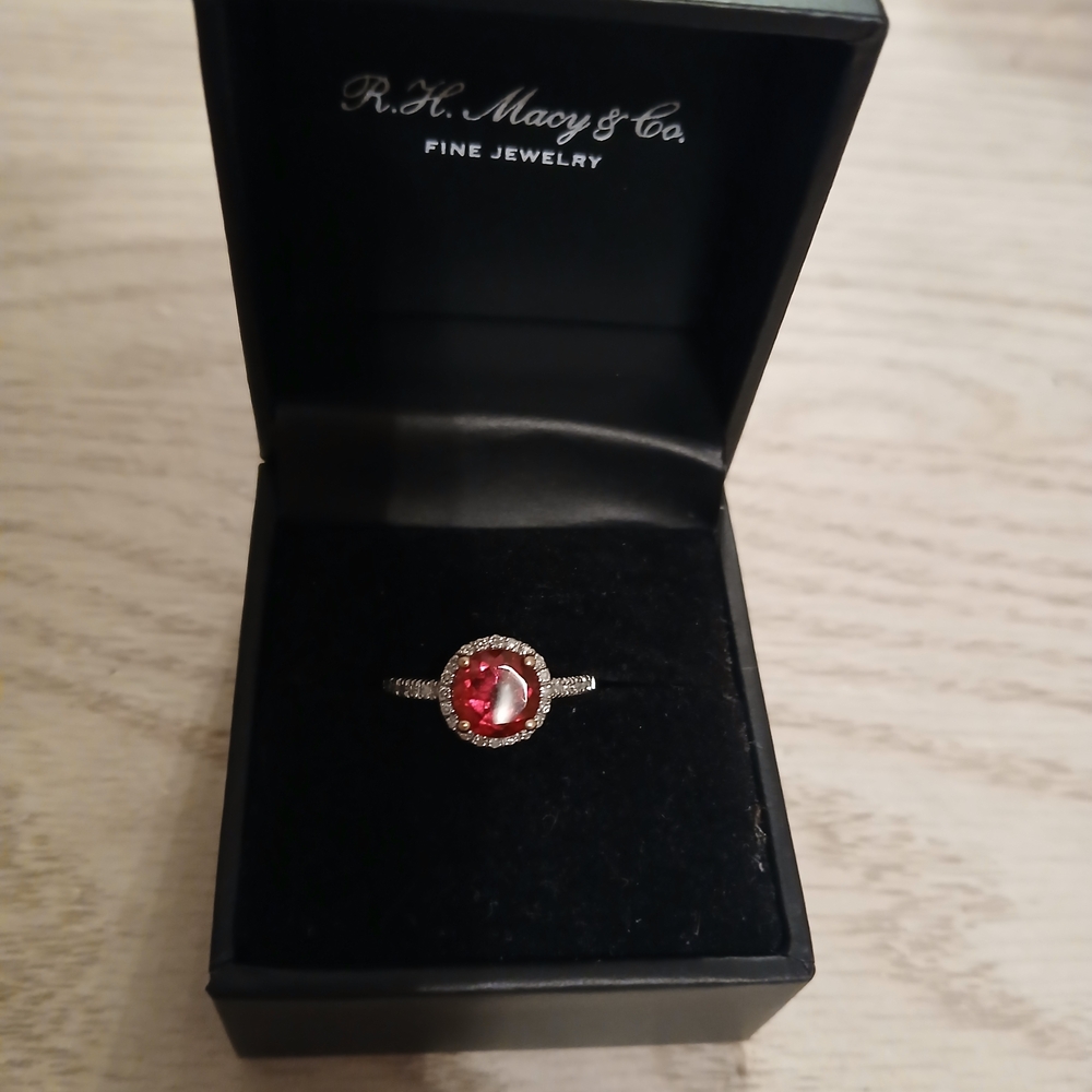 Garnet And Diamond Women's Ring 14ct Gold